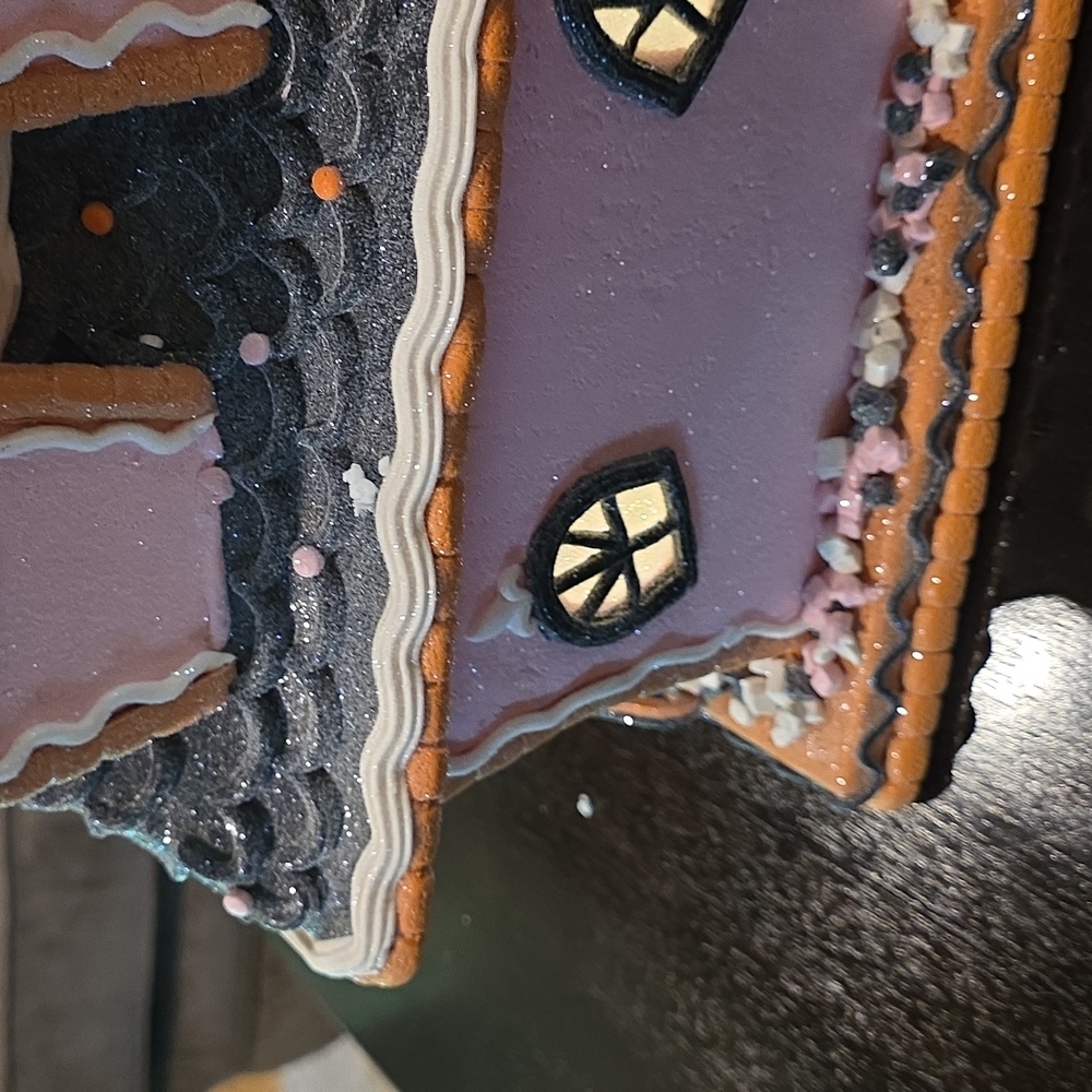 Viral Pink Halloween Gingerbread House Decor-NWT - Picture 10 of 11